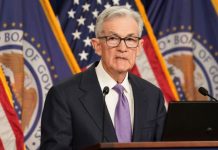 Fed tiếp tục giữ nguyên lãi suất bất chấp áp lực từ Tổng thống Trump và 2 quan chức công khai ủng hộ việc cắt giảm