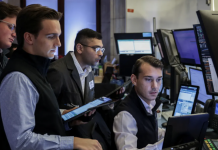 S&P 500 và Dow Jones sụt điểm sau báo cáo lạm phát, giá dầu cũng đi xuống