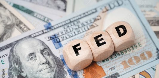 Giá vàng lao dốc sau tín hiệu tăng lãi suất từ Fed, USD và lợi suất trái phiếu đồng loạt tăng mạnh